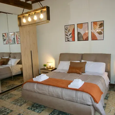 Апартаменти Exclusive Retreat For Groups - Duomo View - 3 Bedrooms - Gaming Сієна