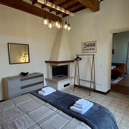 Exclusive Retreat For Groups - Duomo View - 3 Bedrooms - Gaming Сієна