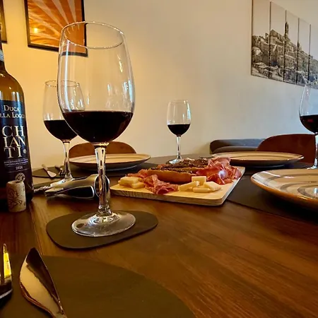 Exclusive Retreat For Groups - Duomo View - 3 Bedrooms - Gaming Сієна